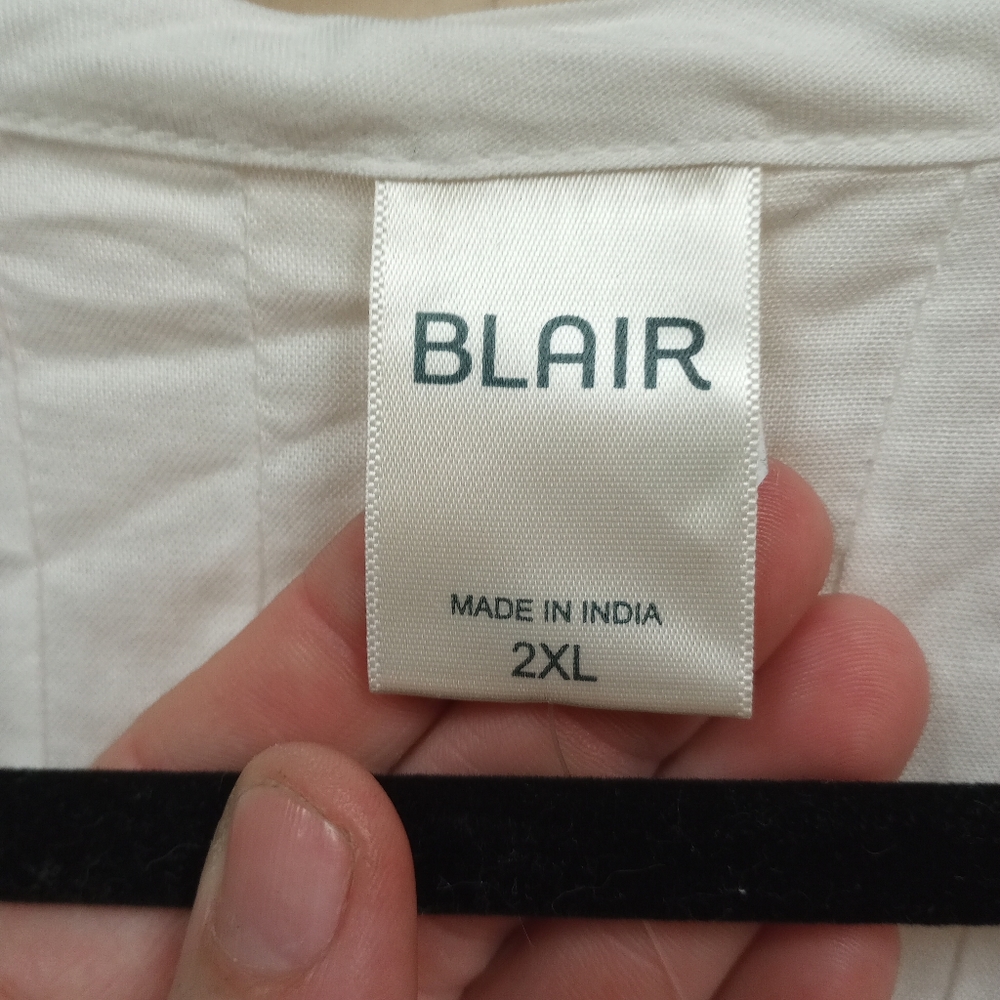 Nwot off white lace end tops - Picture 4 of 4